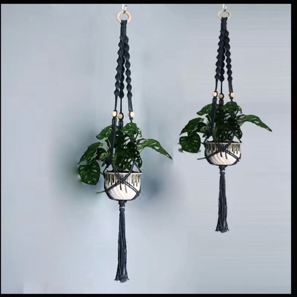 🆕NWT, 2pc Black Macrame Woven Plant Hangers - Picture 1 of 3